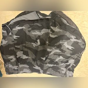 ATHELTA camo shorts